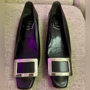 Iconic black Roger Vivier flats with square metal vamp buckle in size 7.5